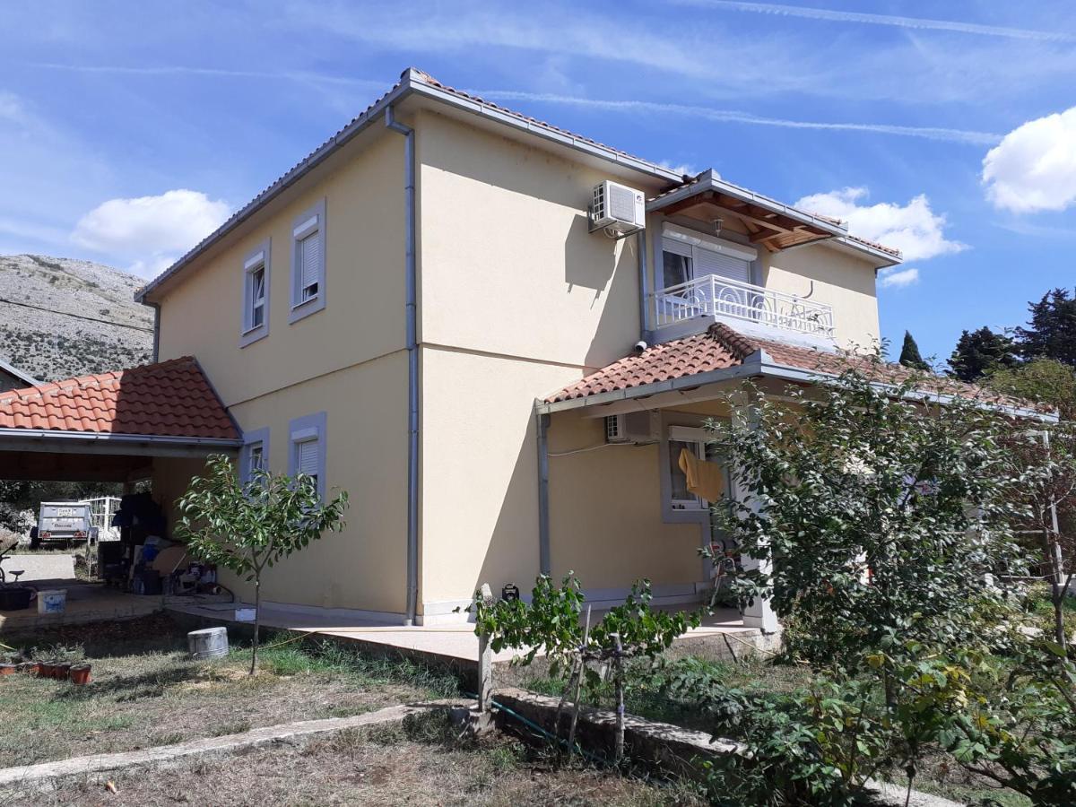 Hotel La Hacienda Dd Trebinje Exterior foto